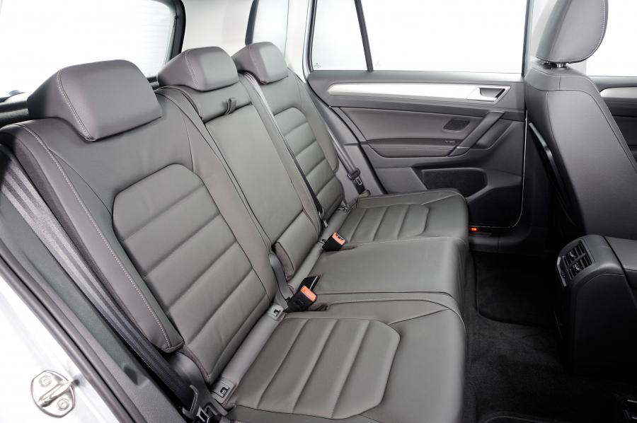  Volkswagen Golf SV 2015 года  (ZA) (фото 16 из 19)
